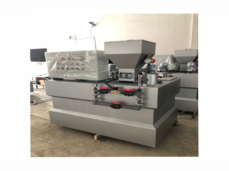 用戶選用全自動加藥裝置時需根據系統投加溶液量來確定選用規格